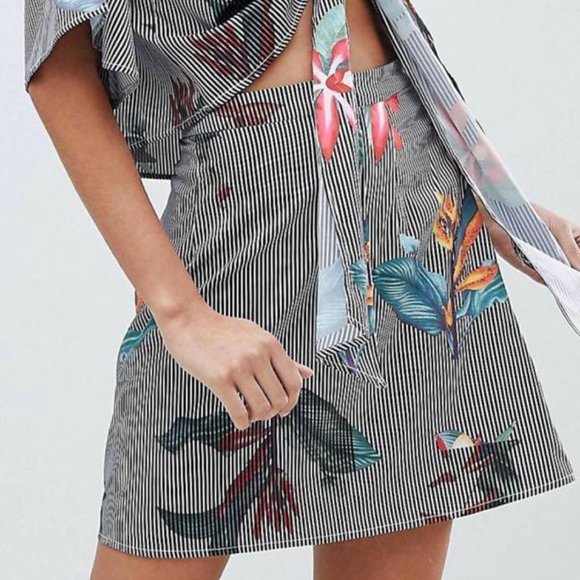 PrettyLittleThing Dresses & Skirts - ASOS PrettyLittleThing Striped and Floral Skirt